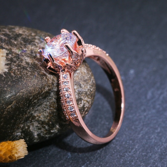 Jewelry - Beautiful Rose Gold White Sapphire Ring New